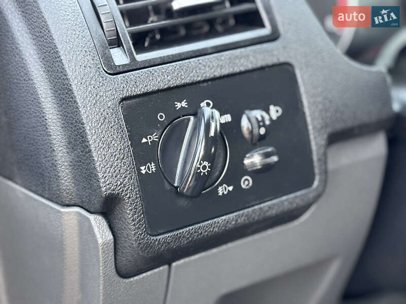 Минивэн Ford C-Max 2009 в Вознесенске