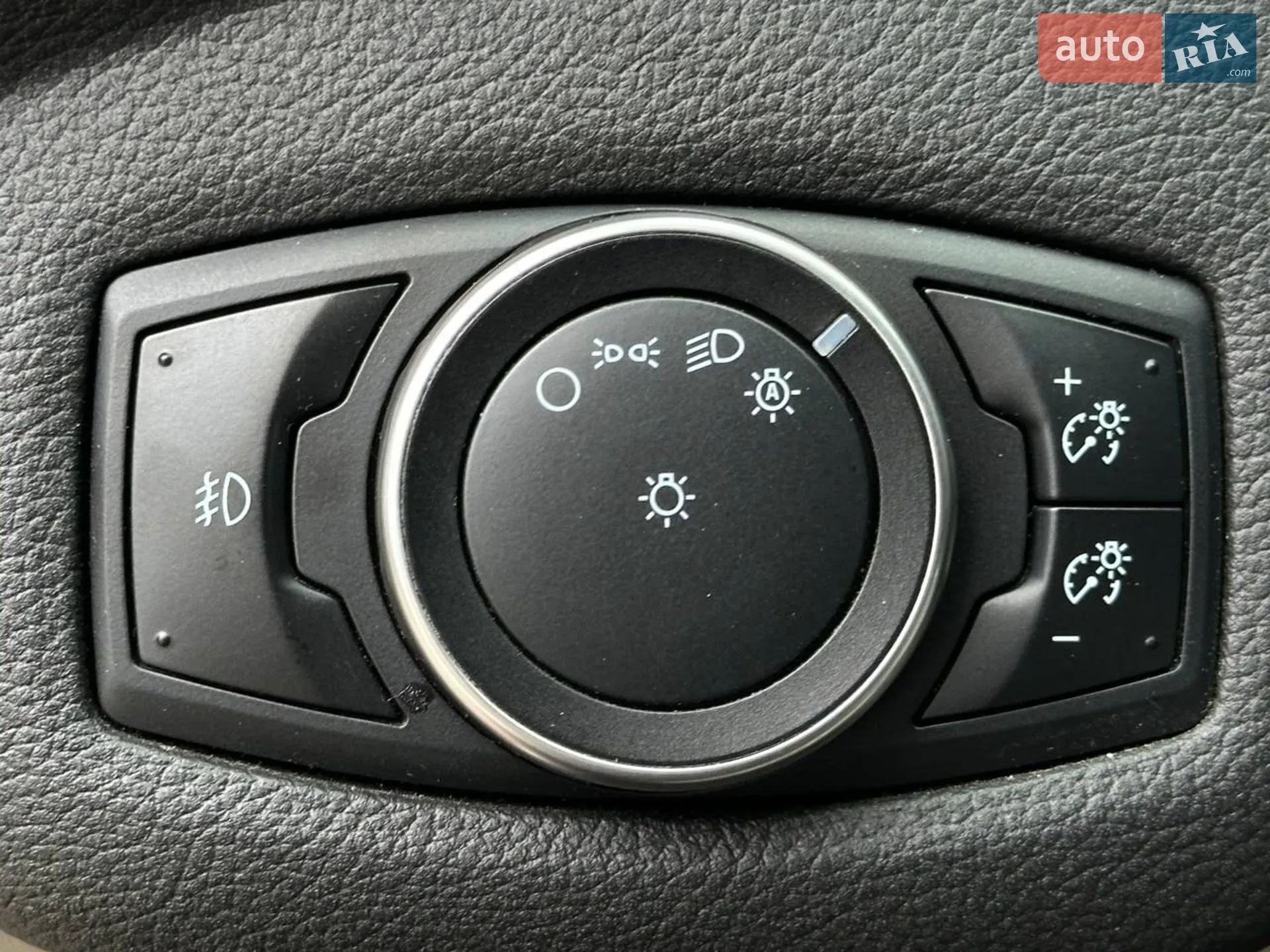 2016 Ford C-MAX - мініатюра 77