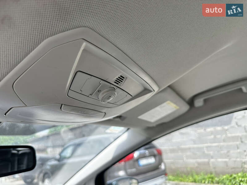 Минивэн Ford C-Max 2016 в Киеве