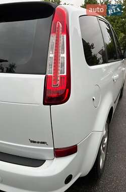 Минивэн Ford C-Max 2010 в 