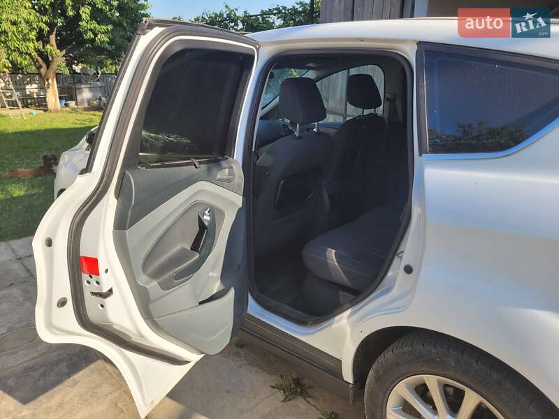 Мінівен Ford C-Max 2011 в Герці фото 12 Мінівен Ford C-Max 2011 в Герці