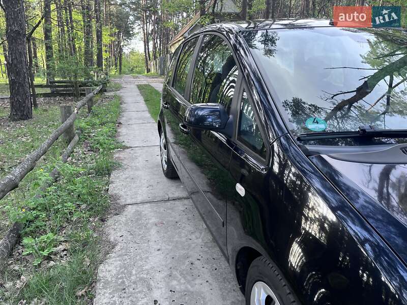 Минивэн Ford C-Max 2008 в Рожище