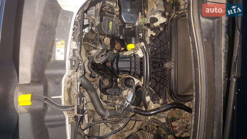 Мінівен Ford C-Max 2011 в Чернівцях