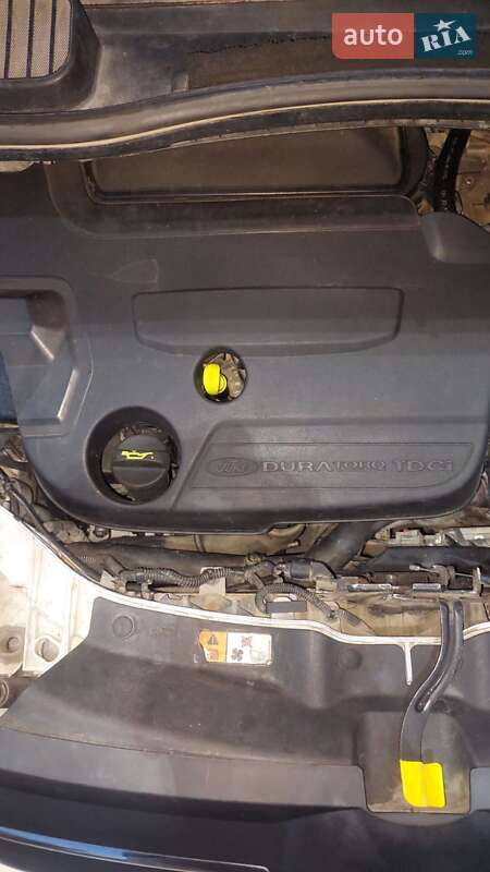 Мінівен Ford C-Max 2011 в Чернівцях