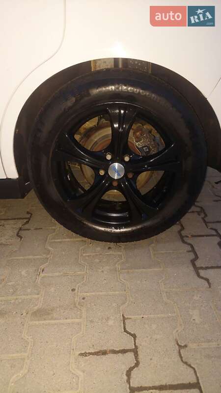 Мінівен Ford C-Max 2011 в Чернівцях