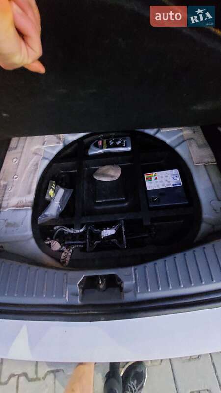 Мінівен Ford C-Max 2011 в Чернівцях