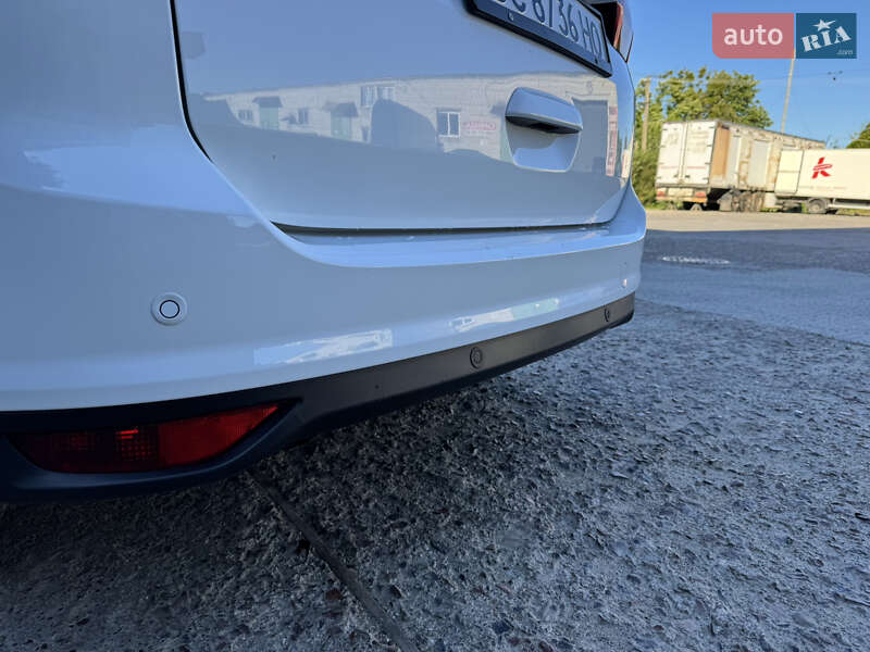 Мінівен Ford C-Max 2011 в Стрию