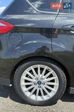 Минивэн Ford C-Max 2013 в 