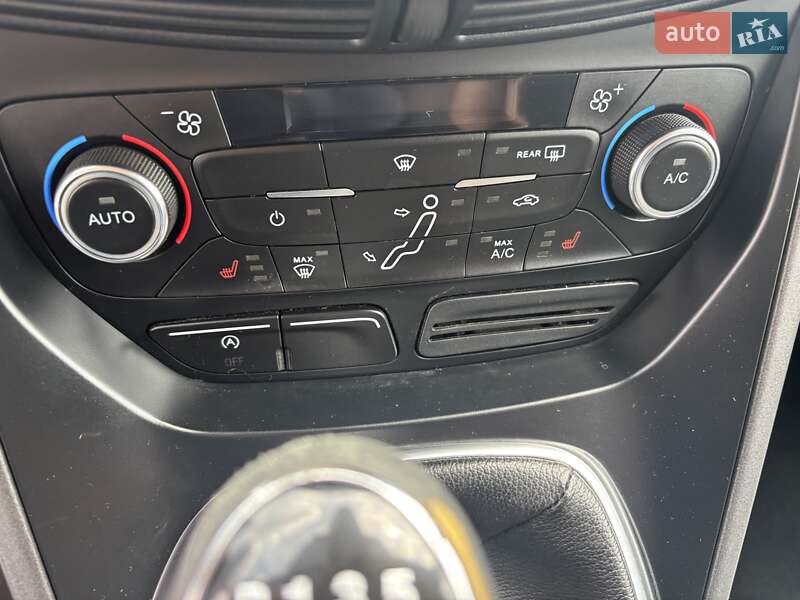 Минивэн Ford C-Max 2015 в Нововолынске