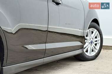 Мінівен Ford C-Max 2013 в 