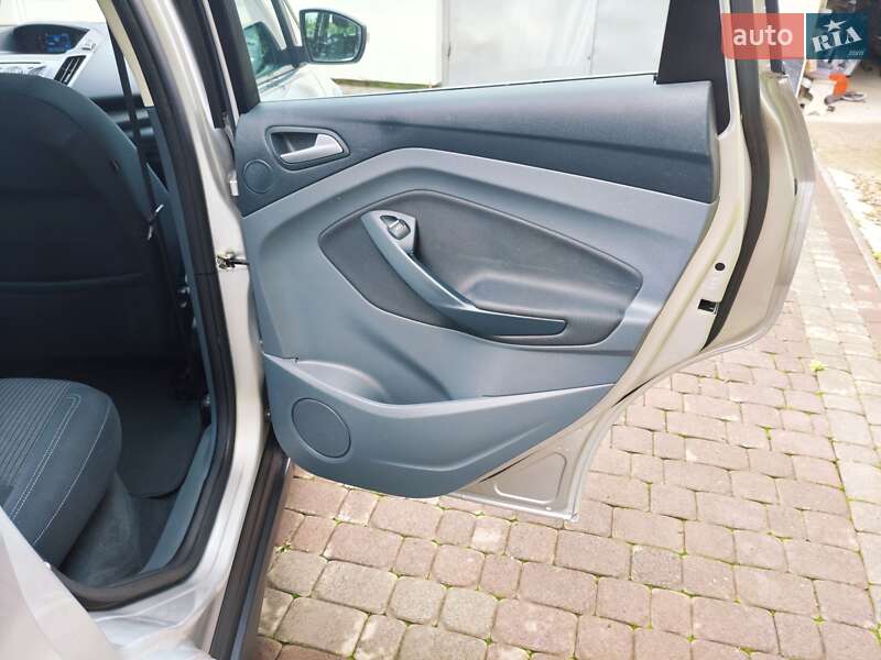 Минивэн Ford C-Max 2012 в Стрые
