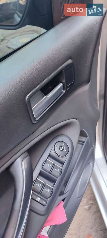 Минивэн Ford C-Max 2010 в Кривом Роге фото 10 Минивэн Ford C-Max 2010 в Кривом Роге