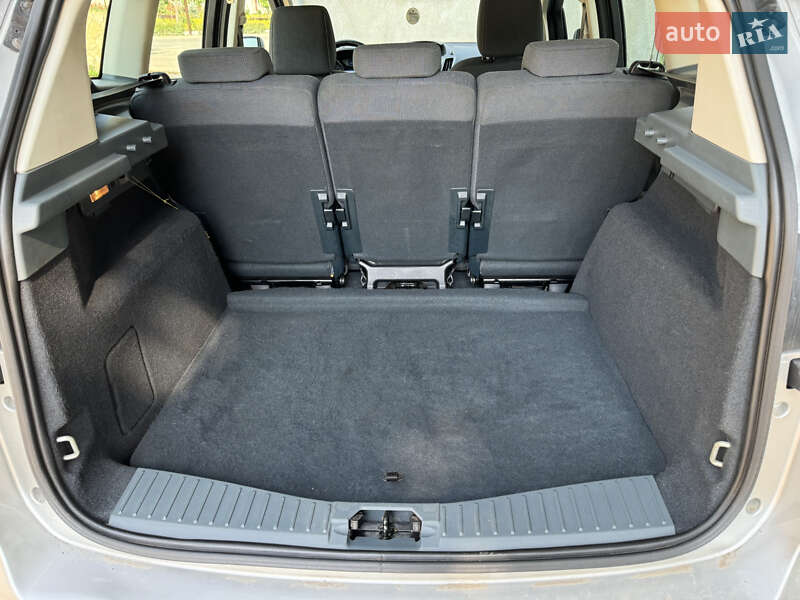 Минивэн Ford C-Max 2013 в Золочеве