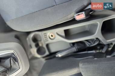 Мінівен Ford C-Max 2010 в 