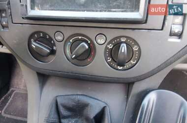 Мінівен Ford C-Max 2005 в 