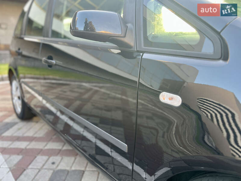 Минивэн Ford C-Max 2008 в Луцке
