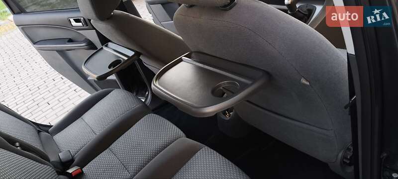 Минивэн Ford C-Max 2006 в Мукачево