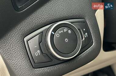 Минивэн Ford C-Max 2017 в 