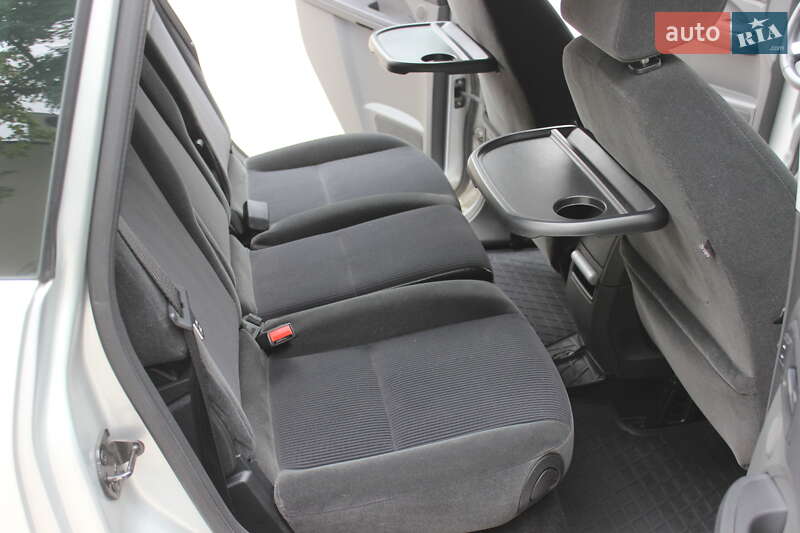 Минивэн Ford C-Max 2006 в Днепре