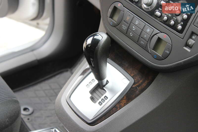 Минивэн Ford C-Max 2006 в Днепре