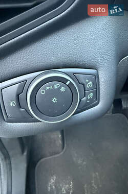 Минивэн Ford C-Max 2017 в 