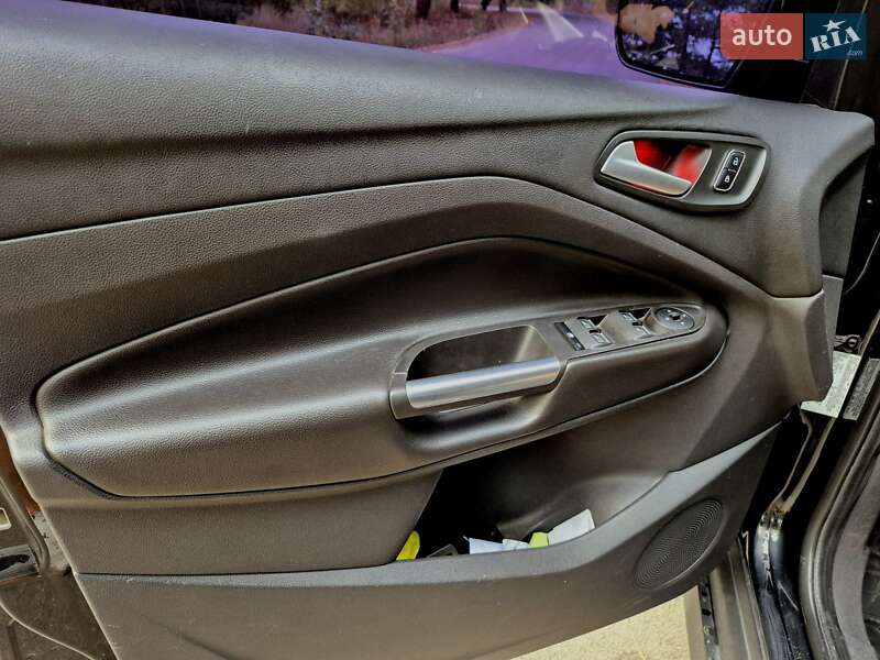 Минивэн Ford C-Max 2015 в Днепре