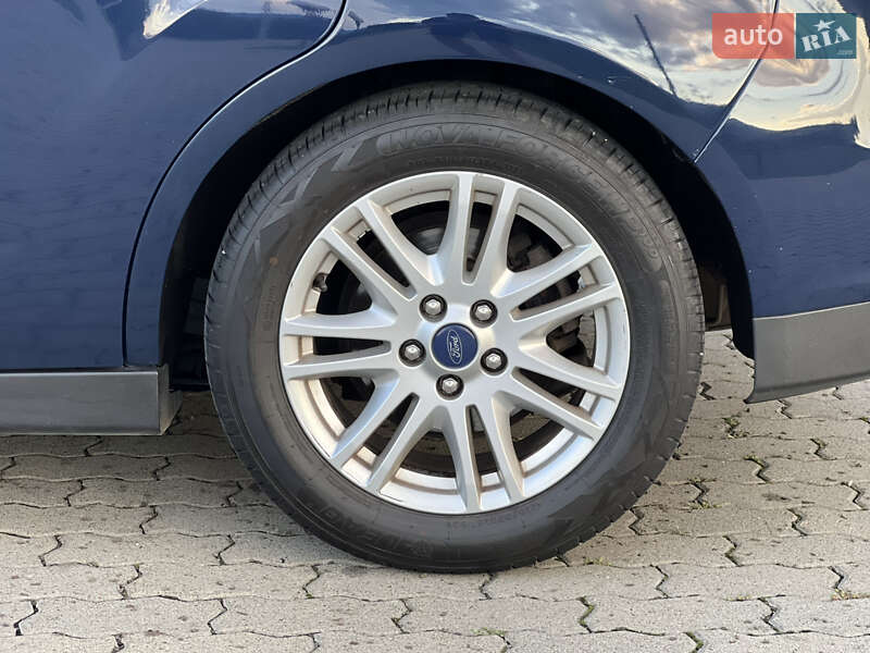 Минивэн Ford C-Max 2013 в Сваляве