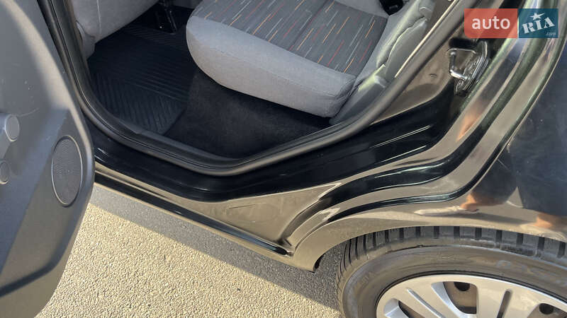 Минивэн Ford C-Max 2008 в Киеве