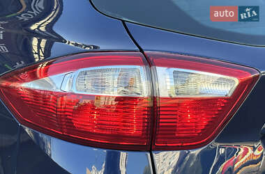 Мінівен Ford C-Max 2011 в 