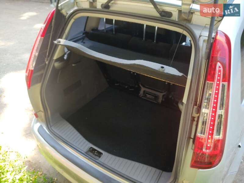 Минивэн Ford C-Max 2010 в Дрогобыче