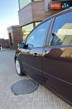 Мінівен Ford C-Max 2009 в 