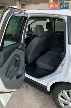 Минивэн Ford C-Max 2013 в 