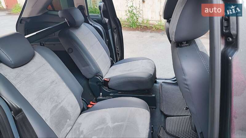 Минивэн Ford C-Max 2015 в Киеве фото 5 Минивэн Ford C-Max 2015 в Киеве