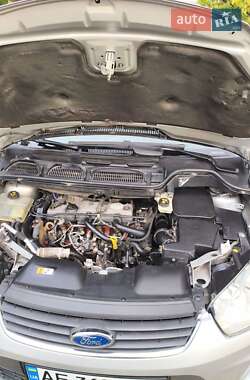 Мінівен Ford C-Max 2010 в 