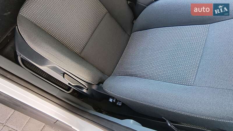 Минивэн Ford C-Max 2010 в Золочеве