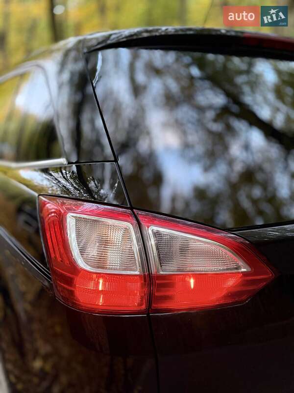 Минивэн Ford C-Max 2010 в Луцке