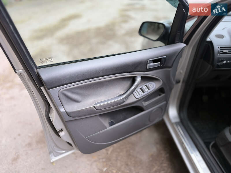 Мінівен Ford C-Max 2008 в Волочиську