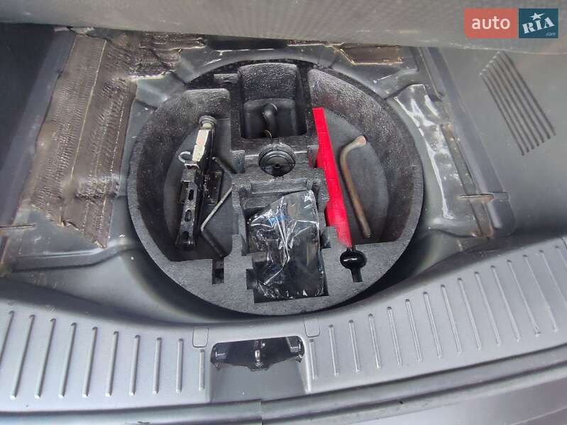 Минивэн Ford C-Max 2007 в Луцке