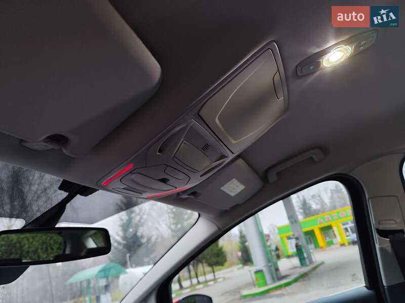 Минивэн Ford C-Max 2011 в Звягеле фото 41 Минивэн Ford C-Max 2011 в Звягеле