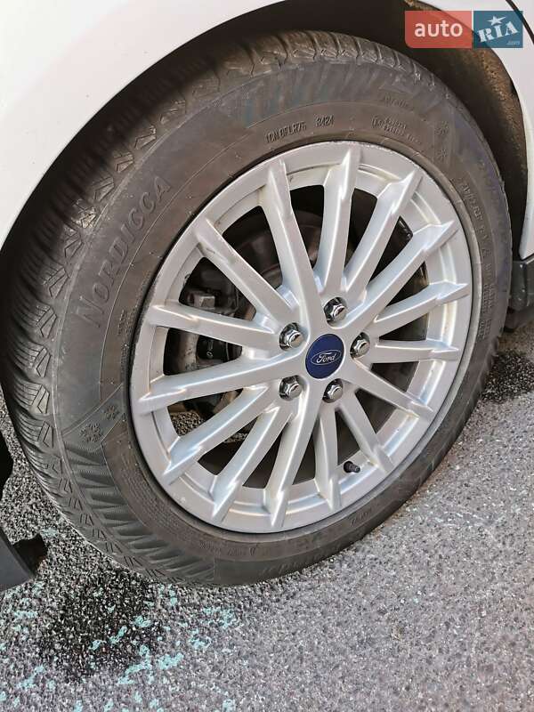 Минивэн Ford C-Max 2015 в Львове фото 10 Минивэн Ford C-Max 2015 в Львове