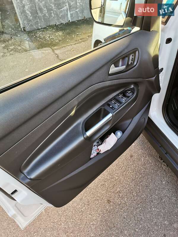 Минивэн Ford C-Max 2015 в Львове фото 6 Минивэн Ford C-Max 2015 в Львове