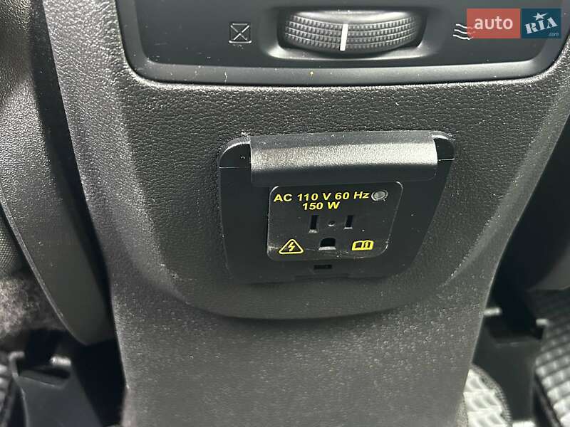 Мінівен Ford C-Max 2017 в Києві