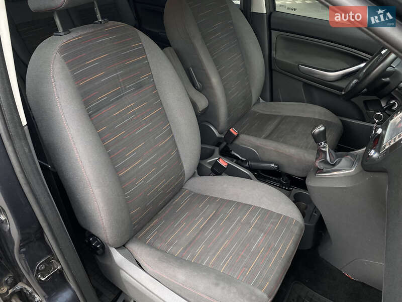 Мінівен Ford C-Max 2010 в Києві