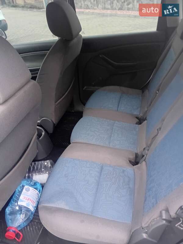 Минивэн Ford C-Max 2009 в Черновцах