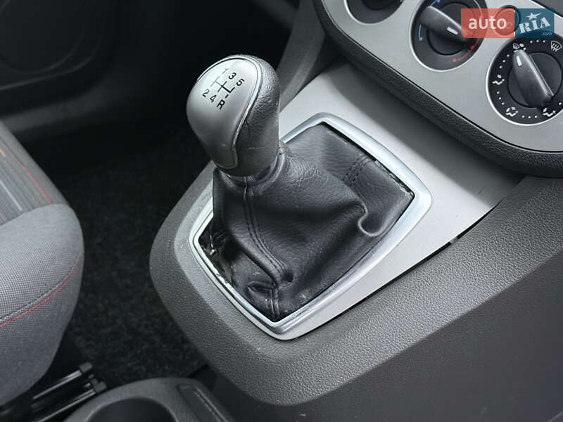 Минивэн Ford C-Max 2010 в Ровно фото 40 Минивэн Ford C-Max 2010 в Ровно