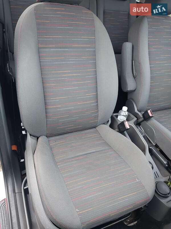 Минивэн Ford C-Max 2010 в Жидачове фото 43 Минивэн Ford C-Max 2010 в Жидачове