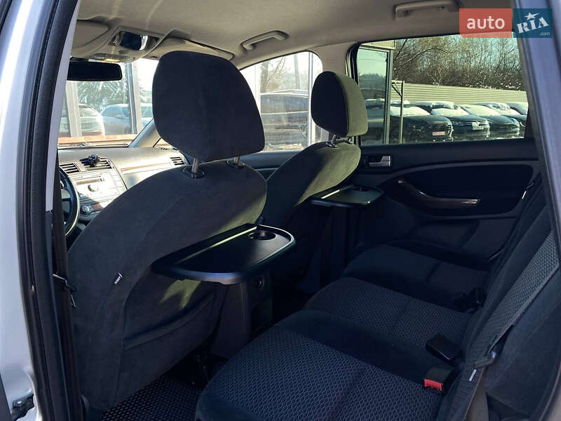 Минивэн Ford C-Max 2010 в Львове