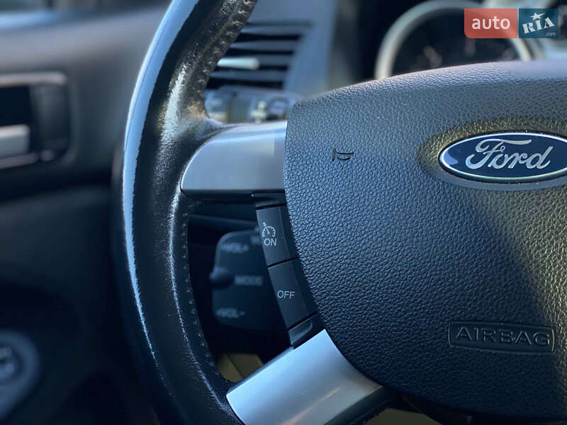 Минивэн Ford C-Max 2010 в Львове