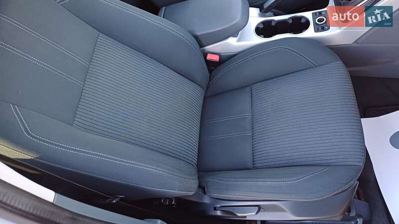 Минивэн Ford C-Max 2010 в Звягеле фото 28 Минивэн Ford C-Max 2010 в Звягеле