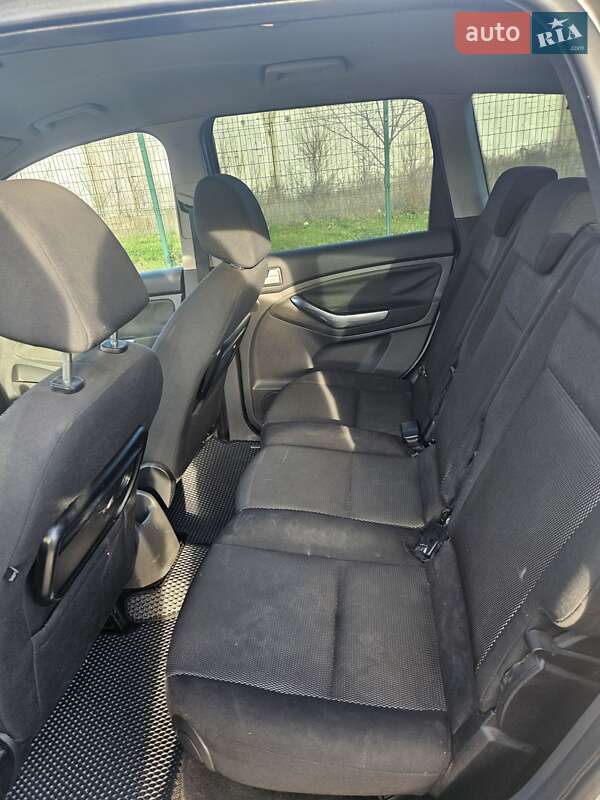 Минивэн Ford C-Max 2009 в Вознесенске